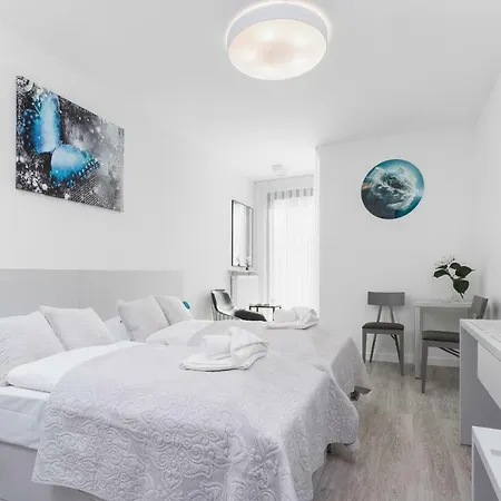 Rajska 3 By Renters Appartement *